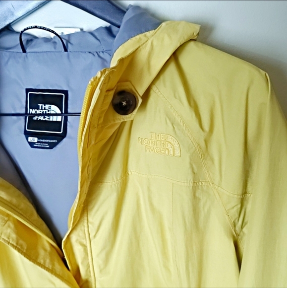 The North Face HyVent Hooded, Pocketed Rain/ Wind Breaker Size Large Yellow - Picture 9 of 9